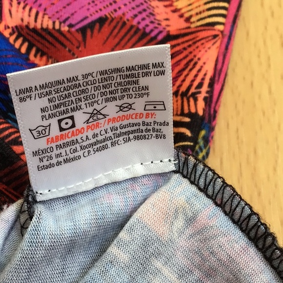 RARE Frida Kahlo Pixelated Long-sleeve Tee by Ay Güey! - Picture 10 of 16